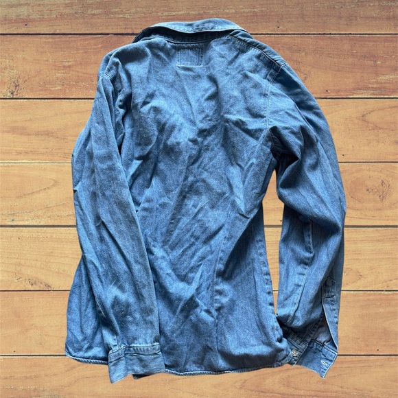 Vintage Women’s Denim Button Down - Picture 3 of 4